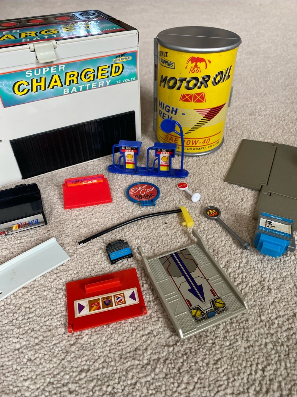 Vintage 1989 Galoob Secret Auto Supplies Super Charged Battery AND Motor Oil